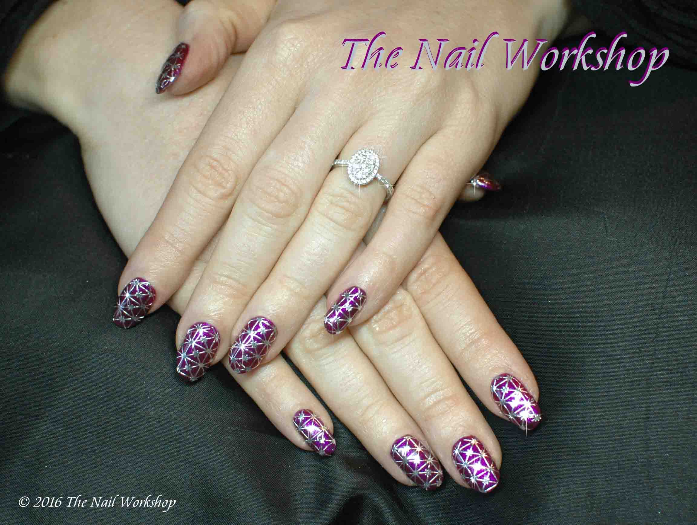  Gelish Berry Buttoned Up with Filigree Design